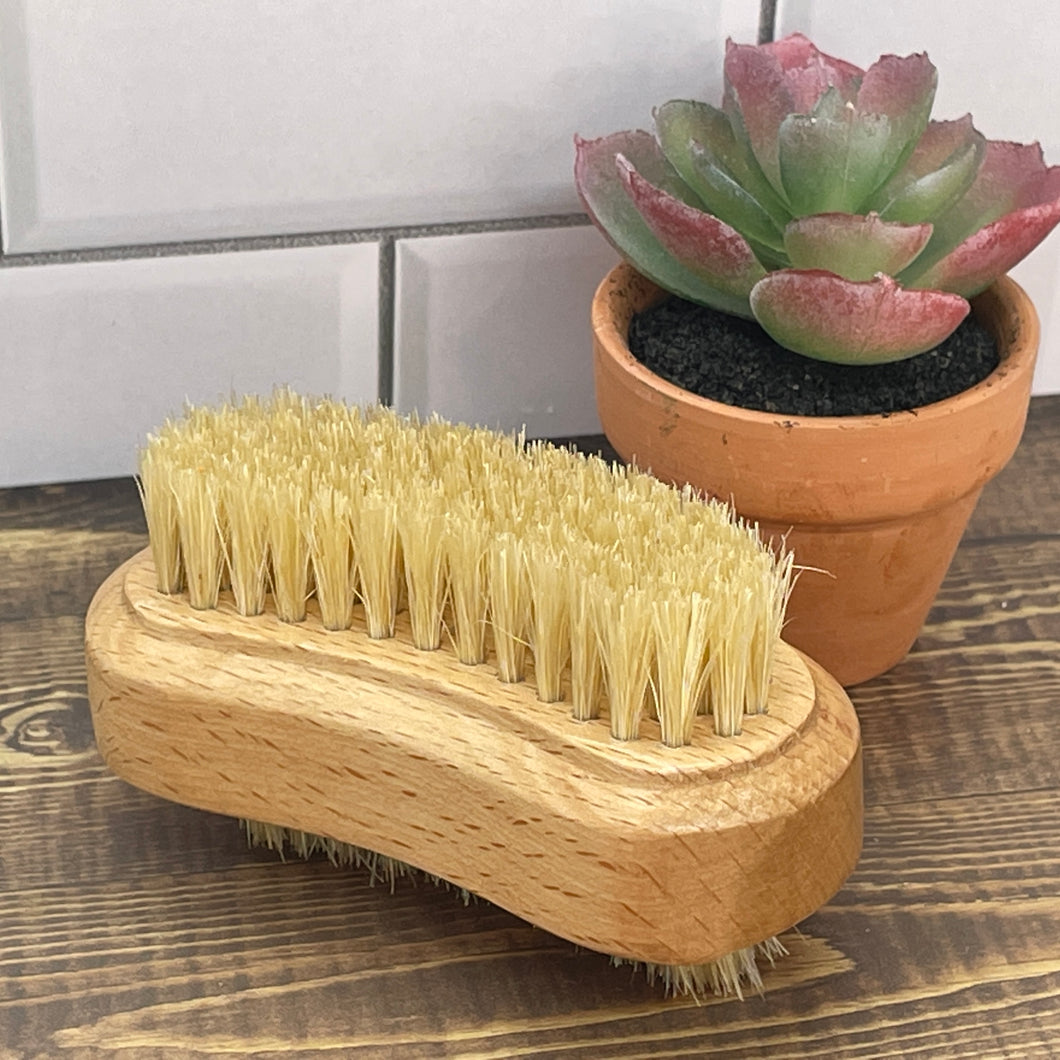 Bamboo & Boar Bristle Fingernail Brush - Soapworks Factory (6674487476381)
