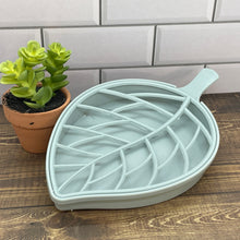 Load image into Gallery viewer, Plastic Two-Part Leaf-shaped Soap Tray in 3 Colors - Soapworks Factory (5674873684125)

